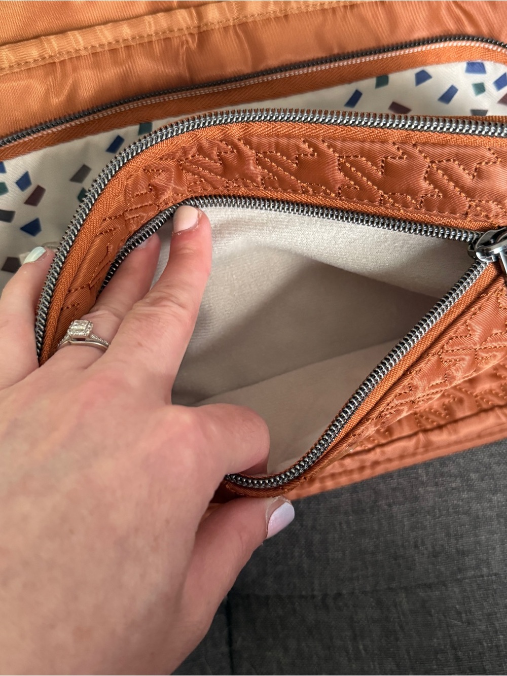 NWT Lug Shimmy SE Crossbody Purse in Copper Brown - Picture 4 of 11